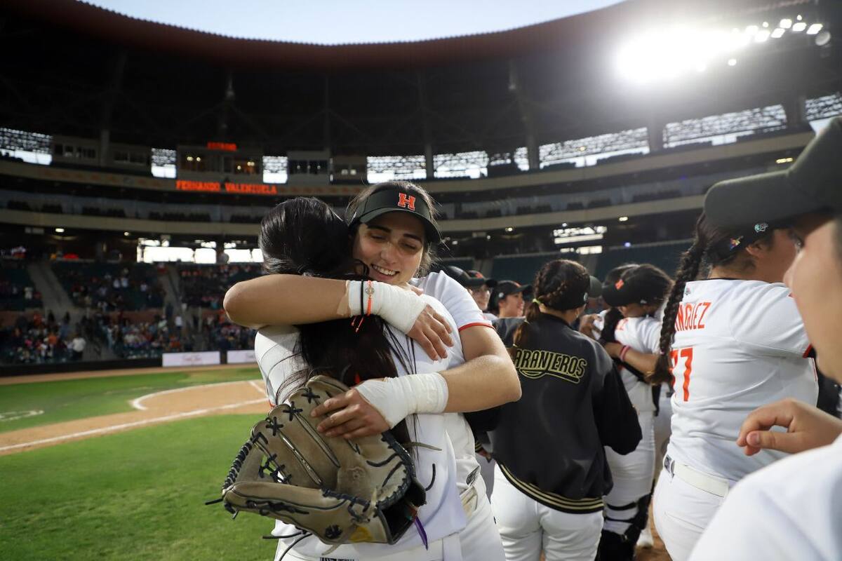 Cierran Naranjeros Femenil su temporada con triunfo en casa