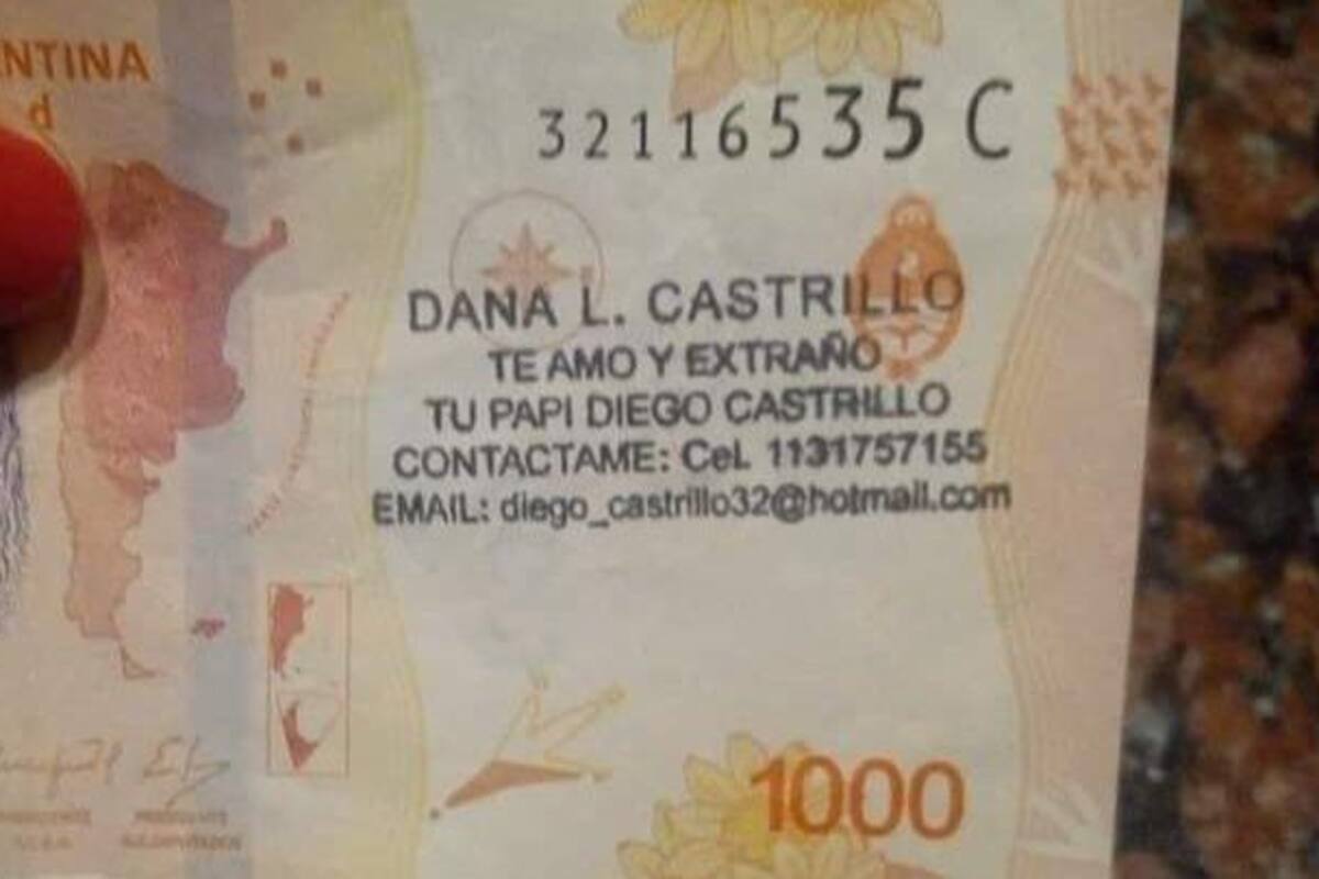 Historias virales: Padre marcó billetes con un conmovedor mensaje para localizar a su hija
