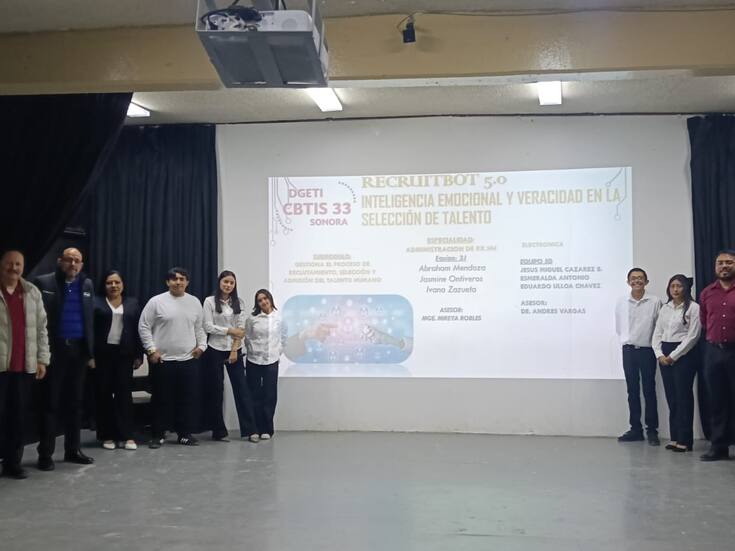 Presentan jóvenes proyectos de emprendimiento en concurso local de SLRC
