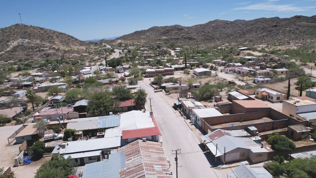 Sásabe intenta levantarse tras la violencia: biblioteca, comedor y mercado regional buscan reactivar al pueblo fronterizo con apoyo de Samaritanos