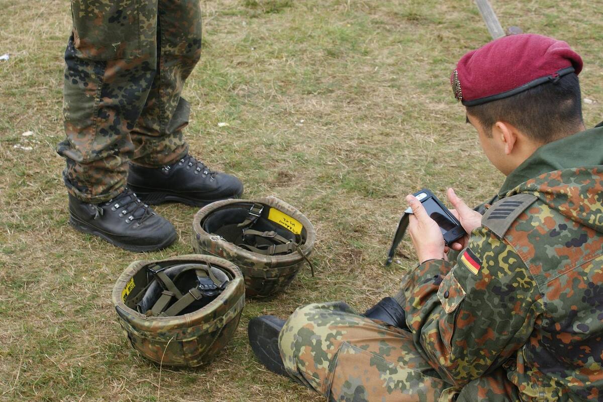 Alemania rehabilita a soldados homosexuales, tras décadas de discriminación