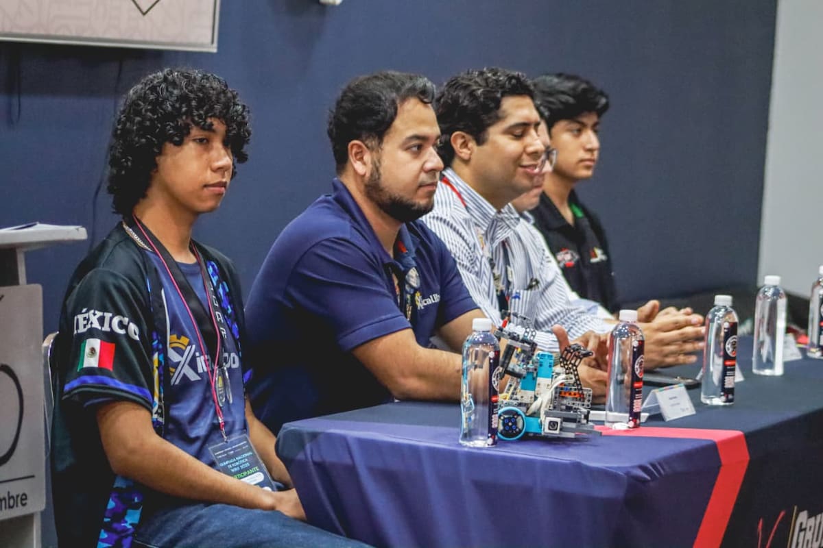El evento contó con la presencia de autoridades académicas y coaches de ambos equipos l Foto: Andres O. Farrera