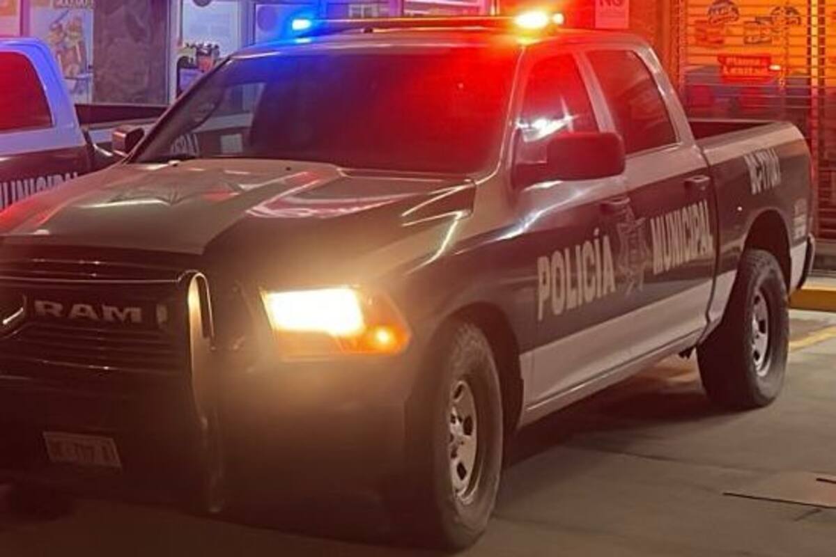 Arrestan a joven por lanzar piedras a un vehículo