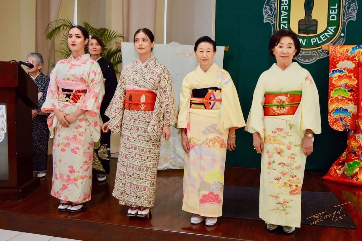 Invitan japoneses a celebración del Día de Muertos