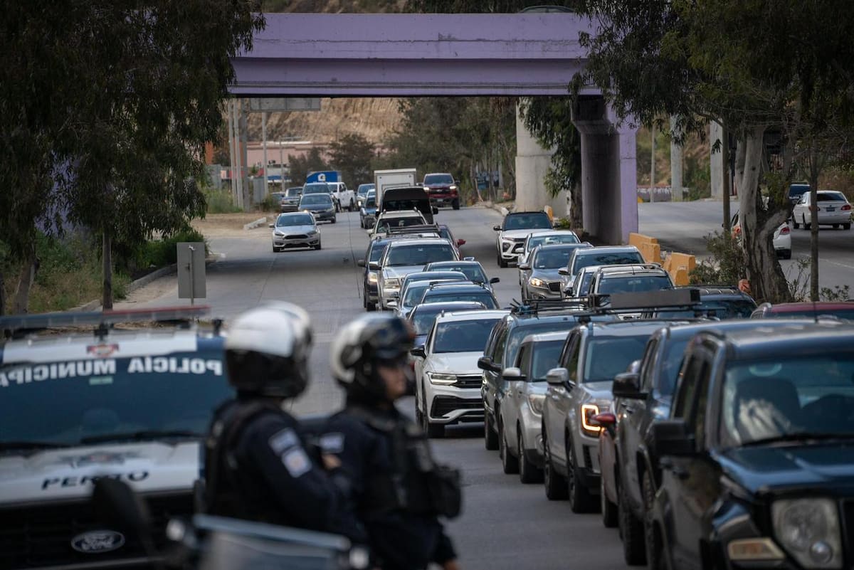 Una menor de 8 años fue trasladada a un hospital tras el choque registrado rumbo a la Zona Centro. Foto: Border Zoom