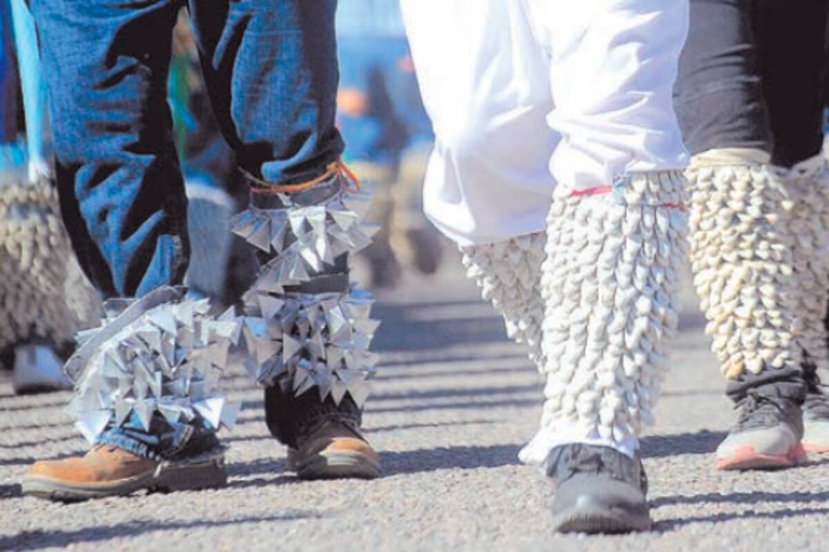 Danzantes Yaquis y Mayos se quedan sin tenabaris originales