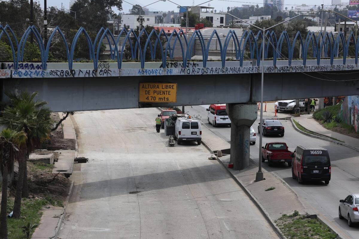 Invierten 2.5 mdp en reparación de socavón en Vía Rápida