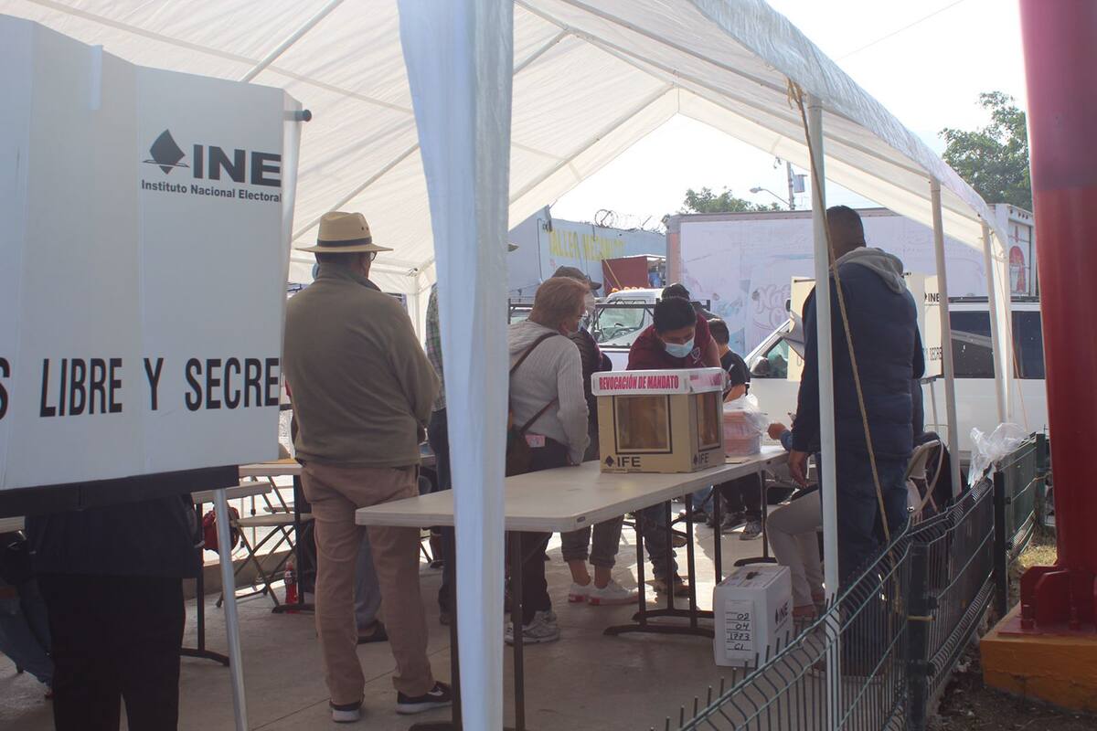 Revocación de Mandato: Ignoran proceso electoral en El Refugio para asistir a misa