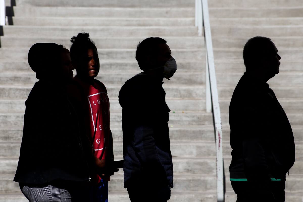 Se debe mantener la sana distancia para evitar contagios