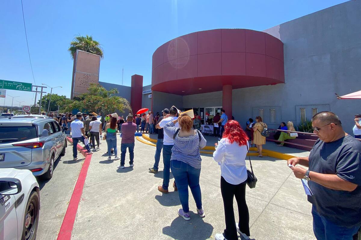 En ‘recta final’, tijuanenses acuden a revalidar tarjeta de circulación
