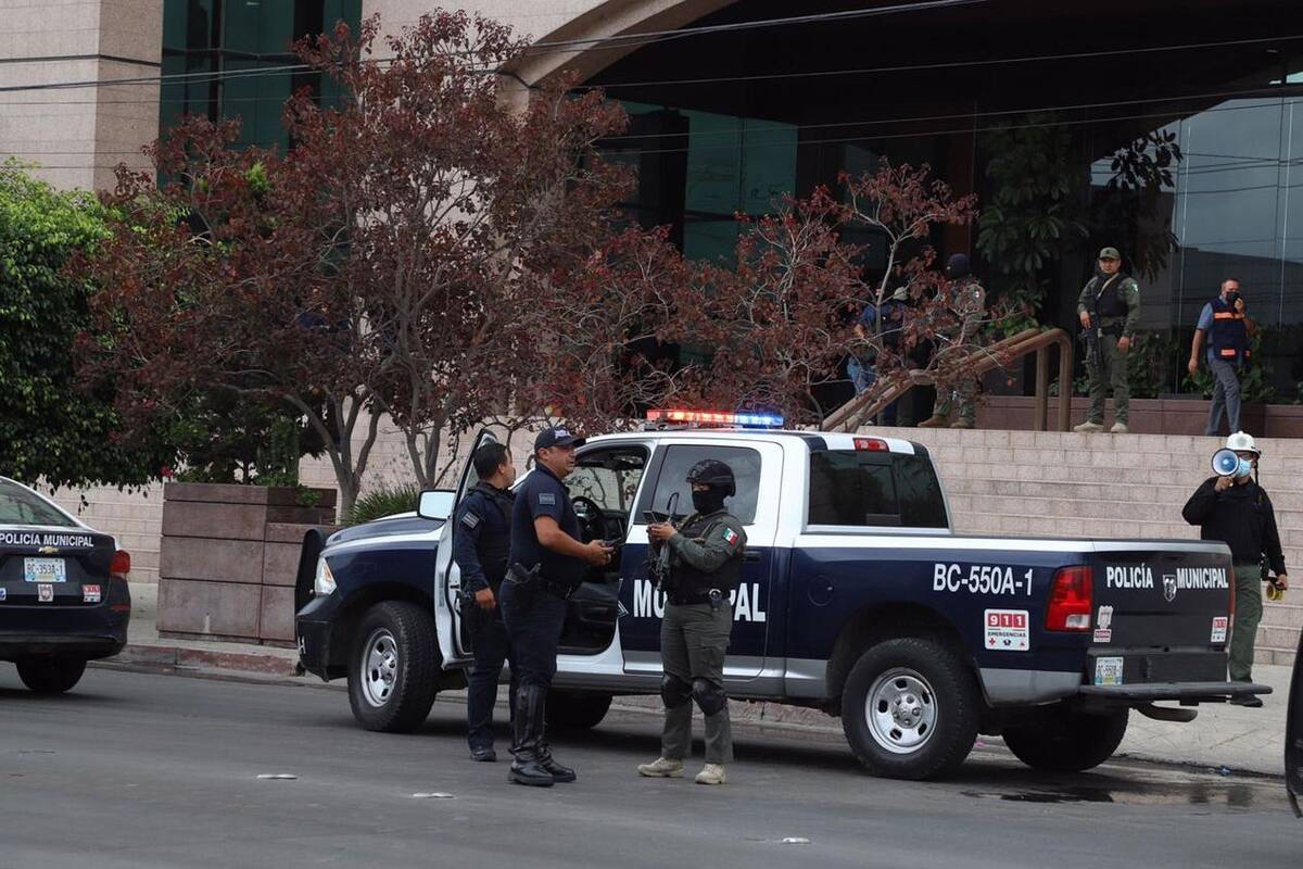 Desalojan edificio en Tijuana por amenaza de bomba