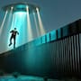 Casa Blanca difunde video en el que llama “aliens” a migrantes y lanza un sitio web con reportes de detenciones en tiempo real en Estados Unidos como parte de su estrategia de comunicación migratoria