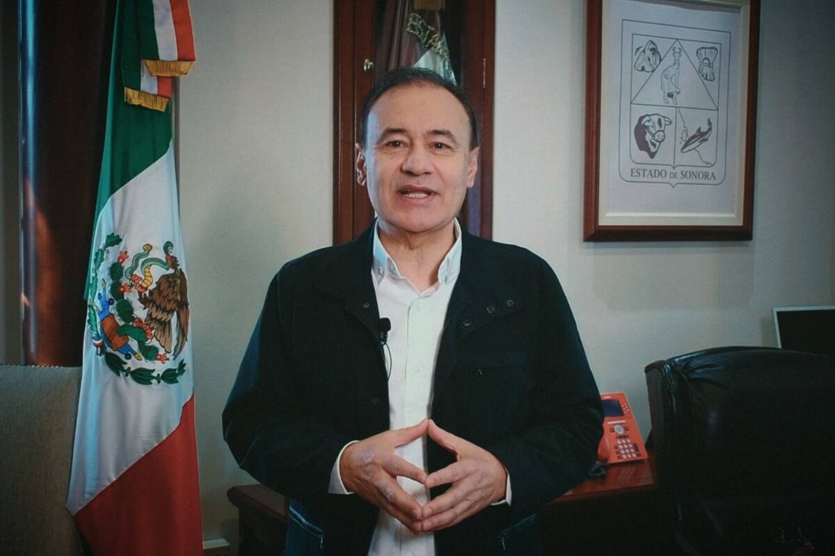 Anuncia Gobernador programa de becas para transformar Sonora