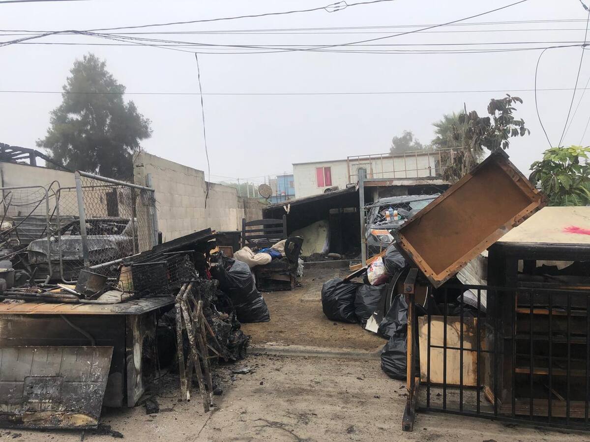 El fuego avanzó a tal velocidad que no fue posible salvar nada de lo que había en las viviendas.