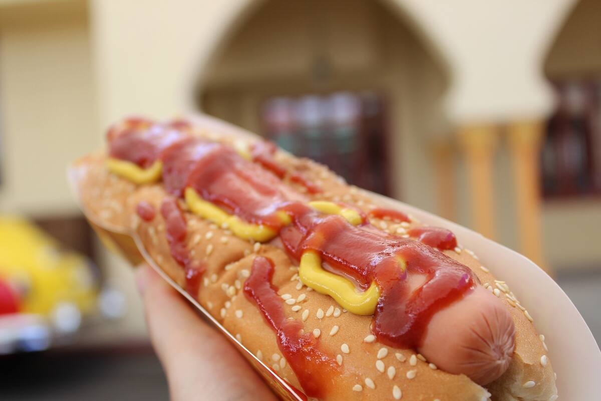 Comer un Hot Dog te resta 36 minutos de vida saludable