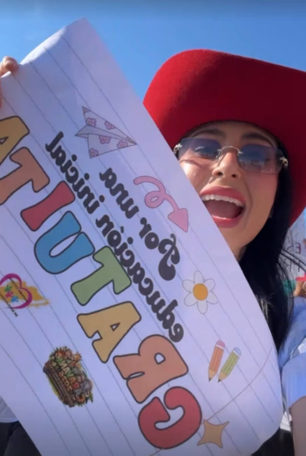 Seguidores de Lupita Villalobos comenzaron a reunirse desde temprano para participar en la manifestación pacífica en Hermosillo.