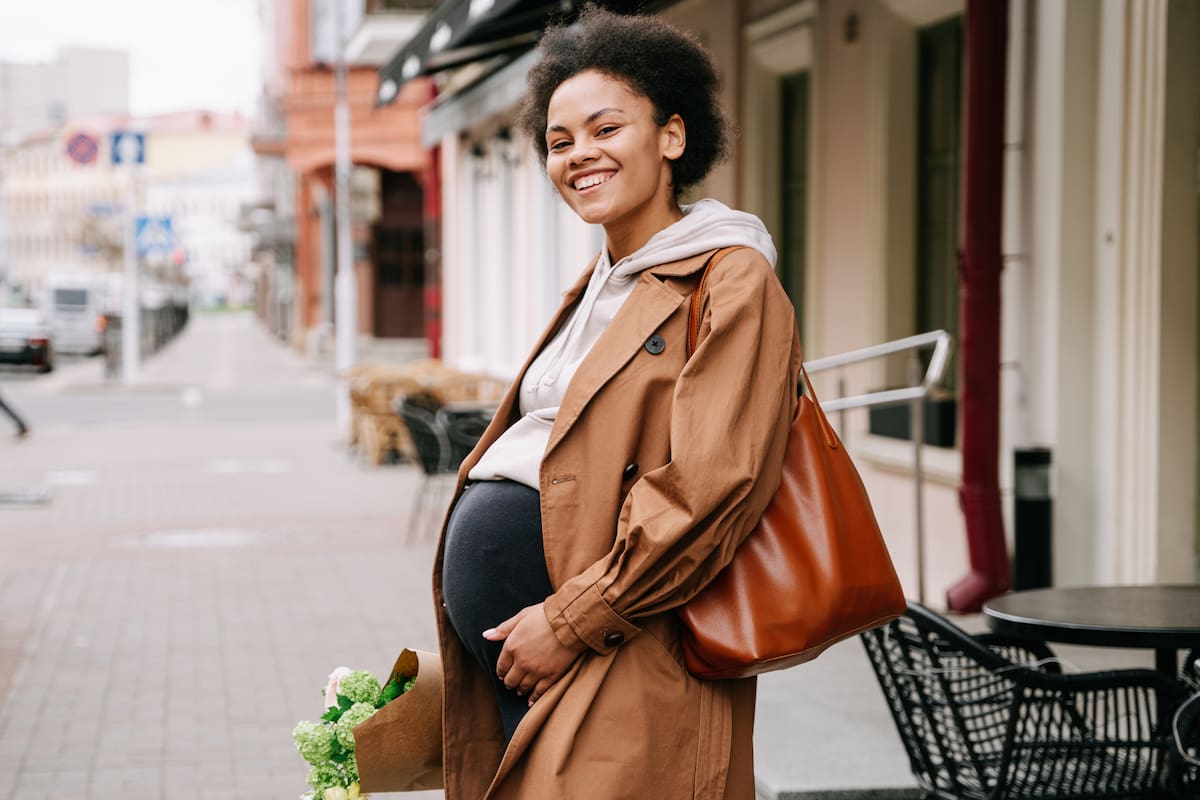 A qué edad empieza a caer la fertilidad femenina y qué dicen los estudios más recientes