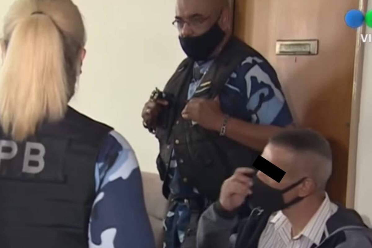 Argentina: Cadena perpetua a feminicida tras estrangular y lanzar por la ventana a su víctima