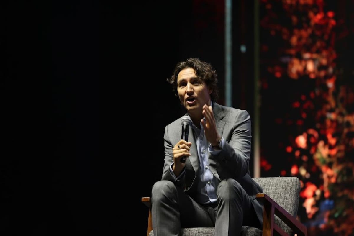 Trudeau afirma que se debe avanzar a una era de mujeres en más puestos de poder