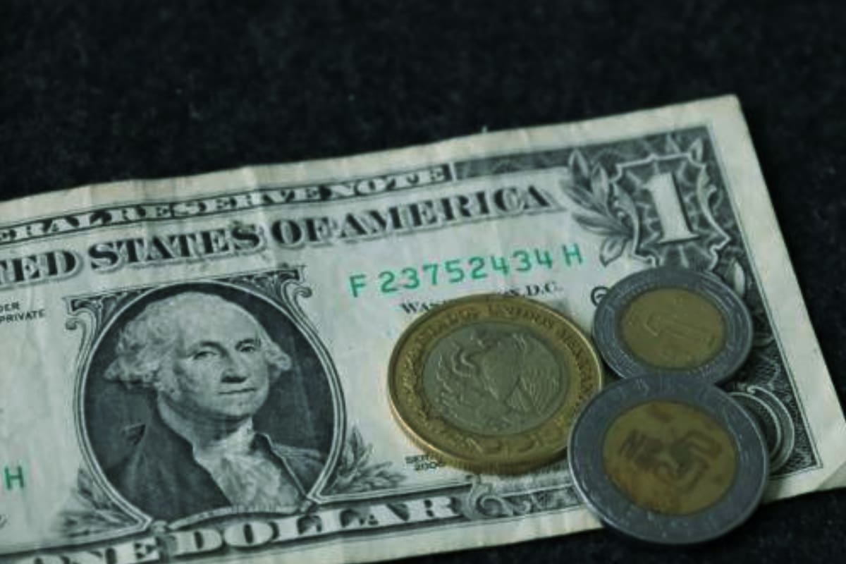Tensiones comerciales por aranceles elevaron el dólar a 21.21 pesos este domingo 2 de febrero; el valor más alto desde 2022