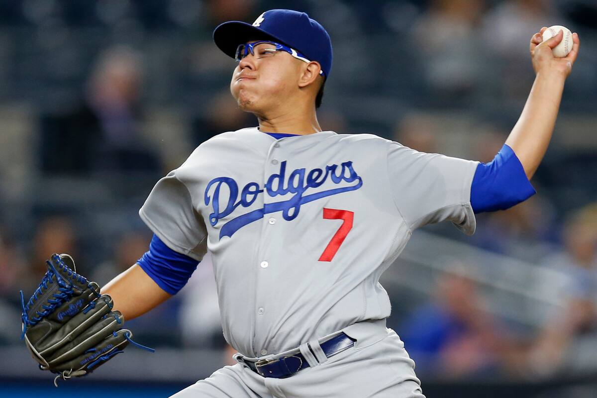 Julio Urías será reactivado en las Grandes Ligas