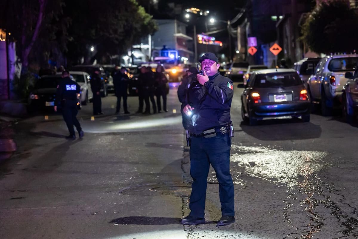 Una mujer de 24 años y un hombre fueron heridos por disparos; el hombre quedó detenido como presunto responsable. Foto: Cortesía
