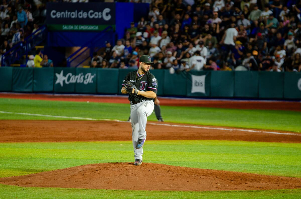 Manny Barreda conquistó su primera victoria de la temporada al navegar por cinco entradas de una carrera.
