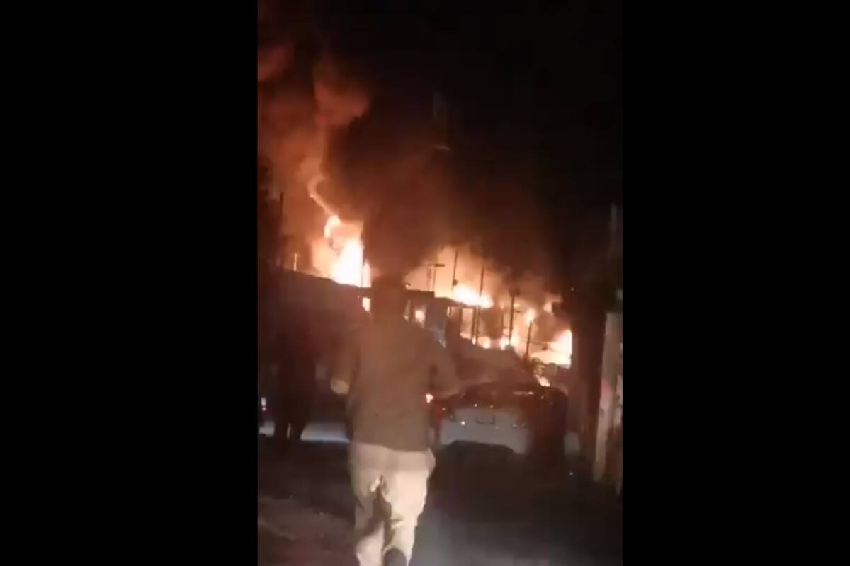 Desalojan a 500 personas tras incendio en estación de CFE en la alcaldía Benito Juárez