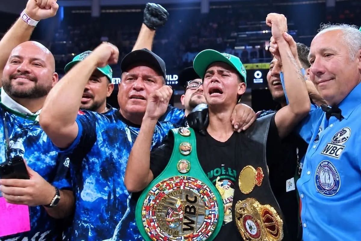 ¡Histórico! Sergio ‘Yoreme’ Mendoza es el primer hermosillense campeón mundial absoluto tras noquear a Sandoval