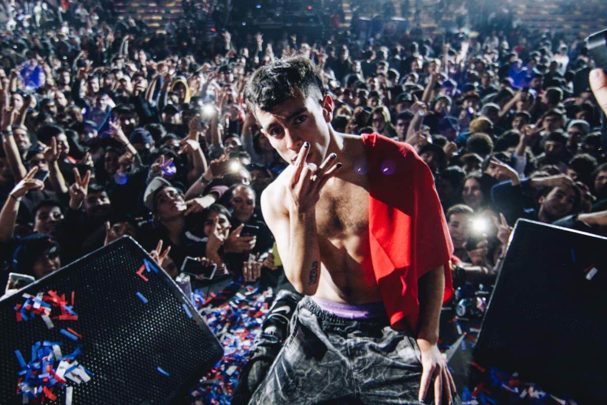 ¿Quién es Teorema y por qué le mandan bendiciones?