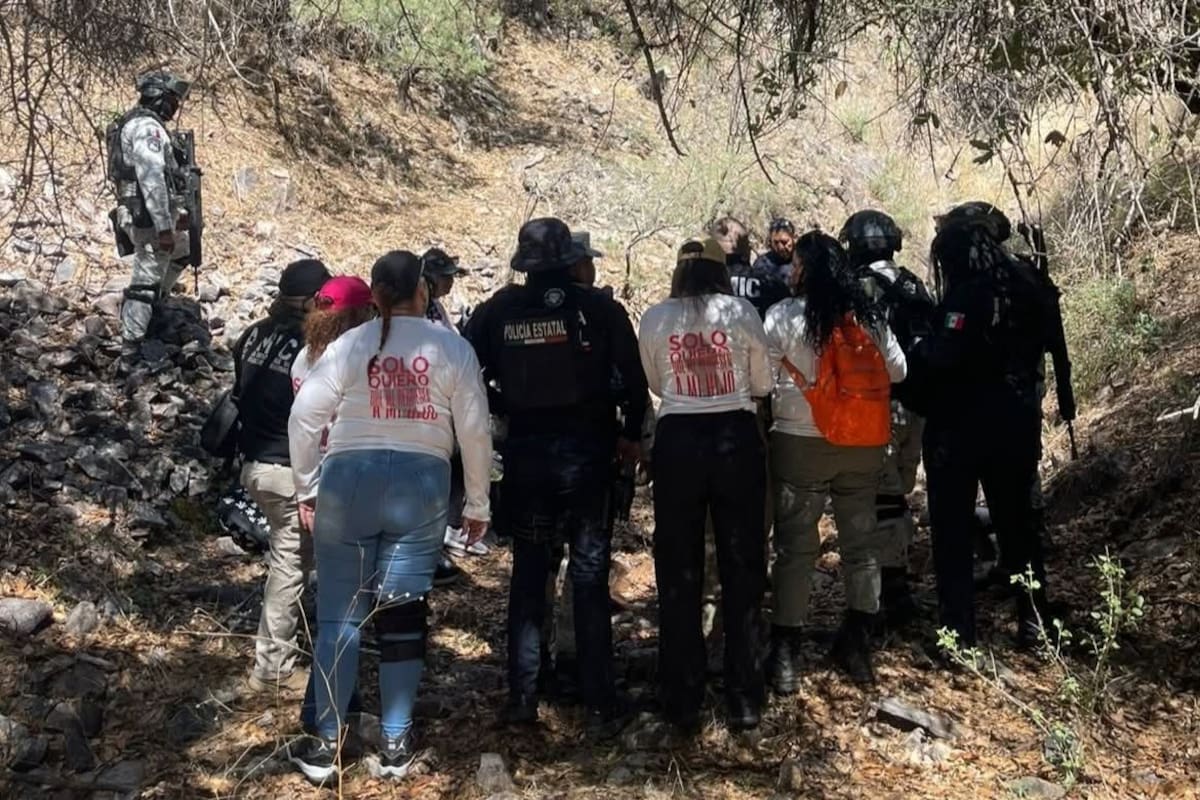 Colectivo encuentra en Nogales 4 osamentas en fosas clandestinas