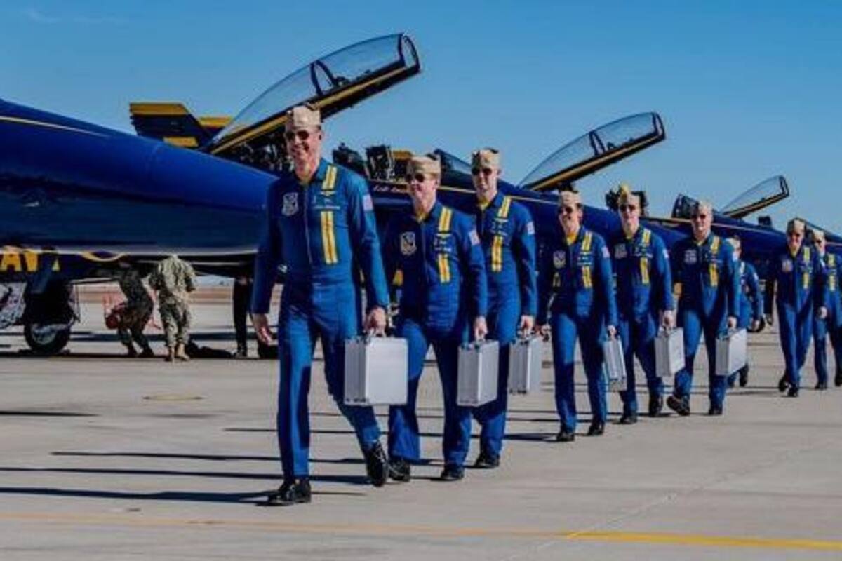 Aterrizan los Blue Angels en El Centro
