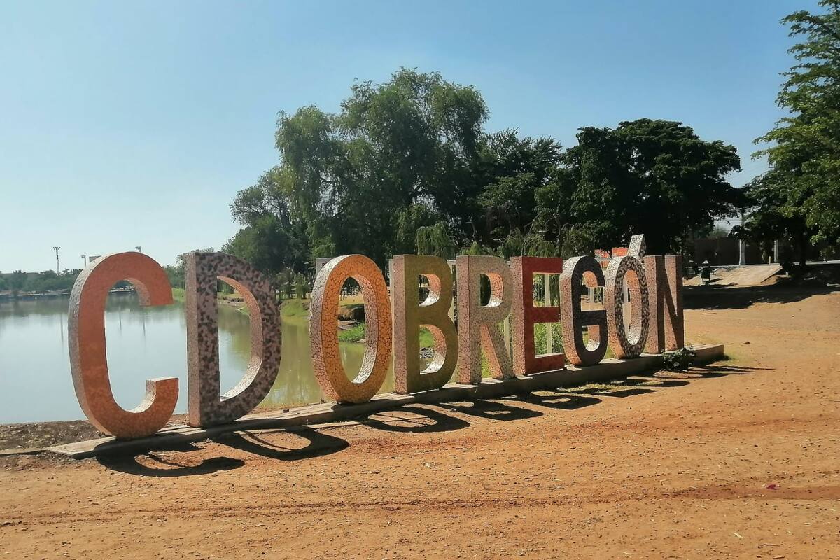 Vandalizan letras de "Ciudad Obregón" en Laguna del Náinari; creador solicita regresen pieza robada