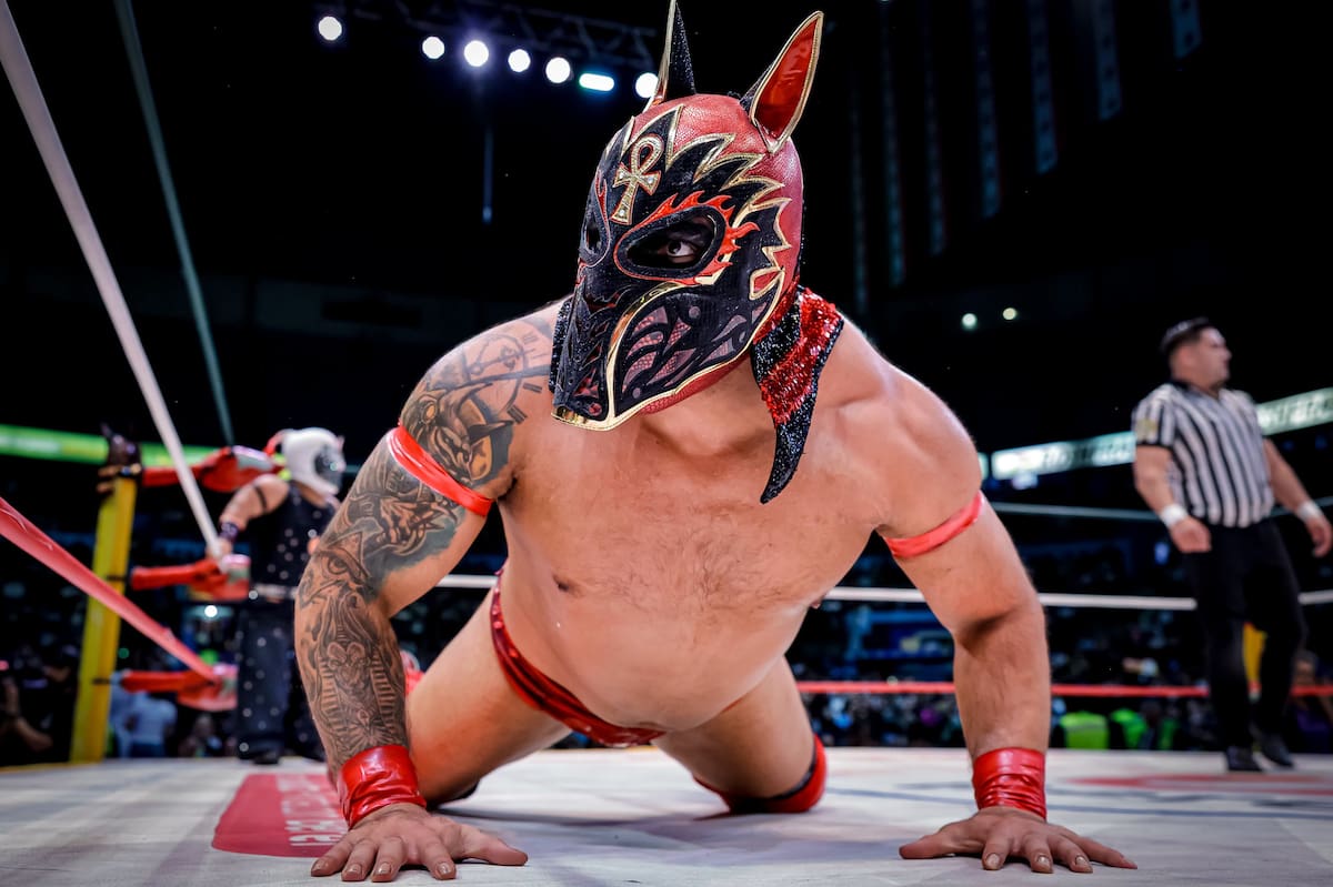 Esfinge sorprendió en la Arena México con una máscara que fusiona su identidad con la de Hechicero. (Foto: CMLL)
