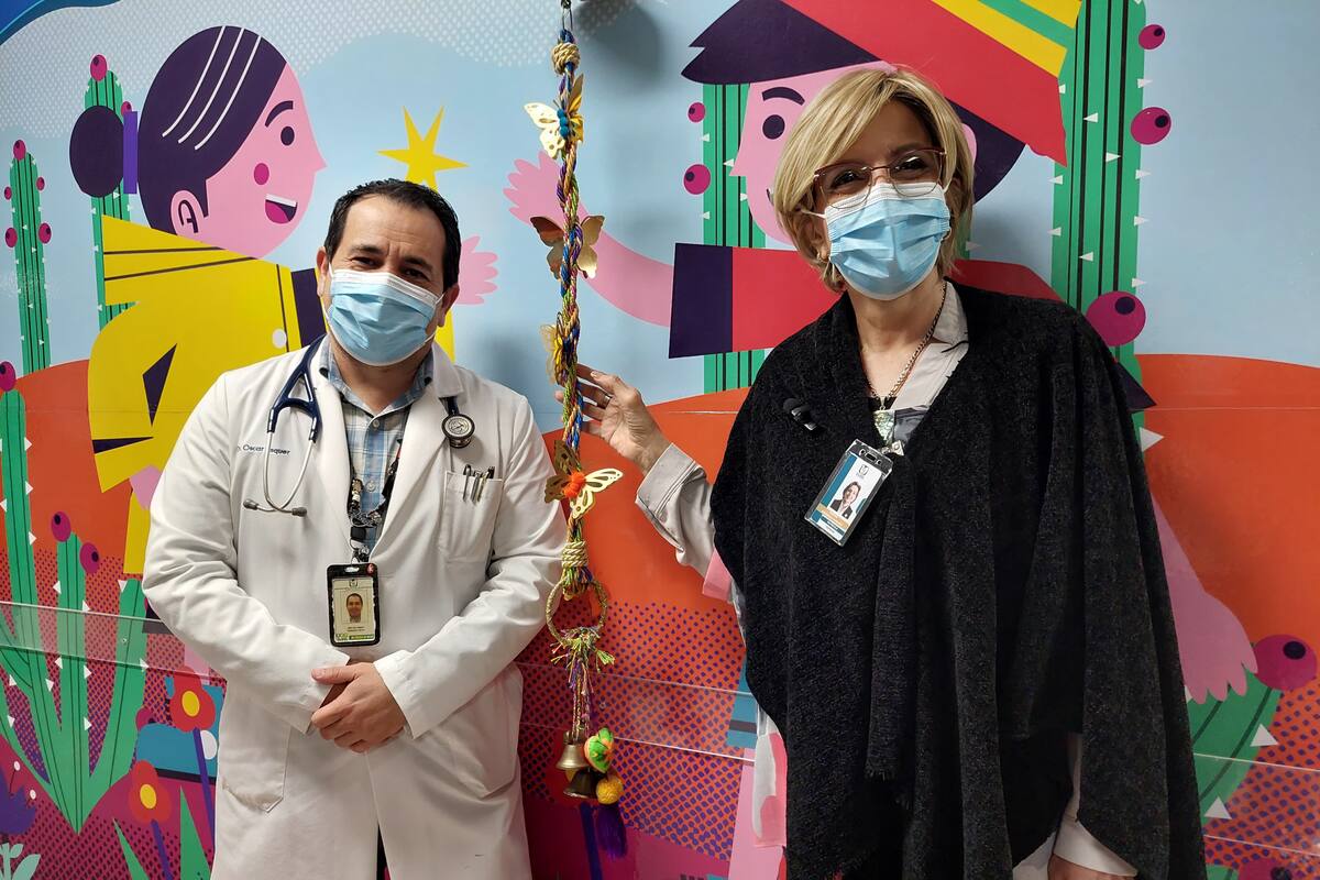Practica personal médico con maniquíes antes de intervenir a pacientes del IMSS1
