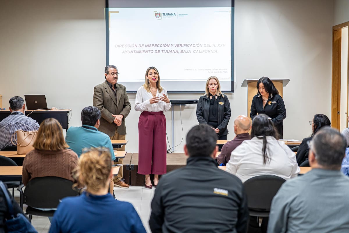 La Dirección de Inspección y Verificación orientó al sector empresarial sobre requisitos y procesos regulatorios. Foto: Cortesía