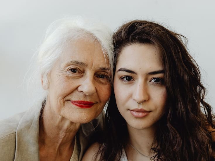 Nuevo análisis de sangre permitiría detectar hasta 25 años antes el riesgo de demencia en mujeres, un avance médico que busca anticipar diagnósticos y mejorar la prevención de enfermedades neurodegenerativas antes de la aparición de síntomas