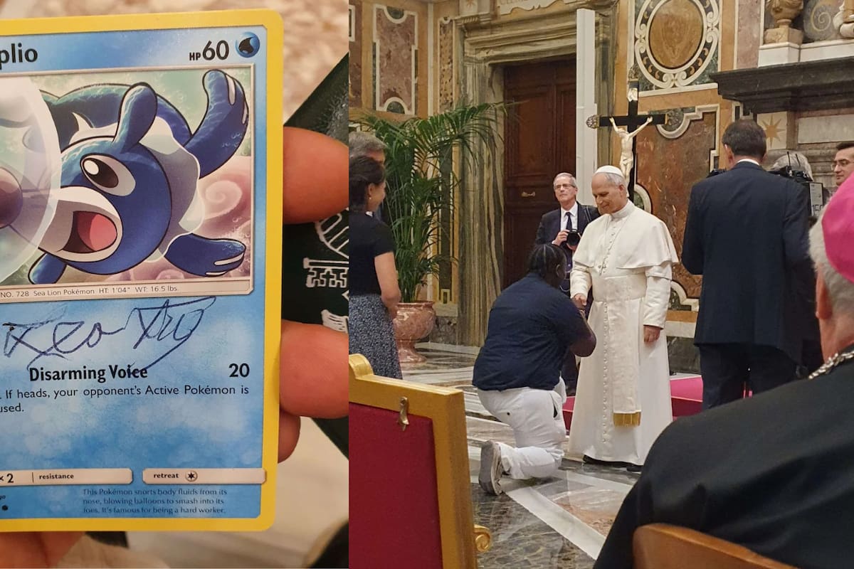 El Papa Leo se vuelve viral tras firmar una tarjeta Pokémon