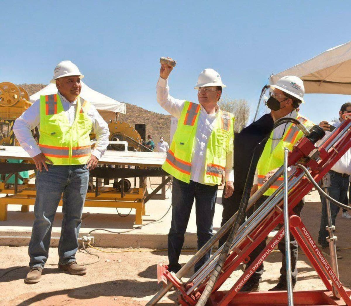 El gobernador Alfonso Durazo destacó que Sonora se ubicó en el cuarto lugar nacional en exportaciones mineras durante el primer trimestre de 2026. FOTO: ESPECIAL