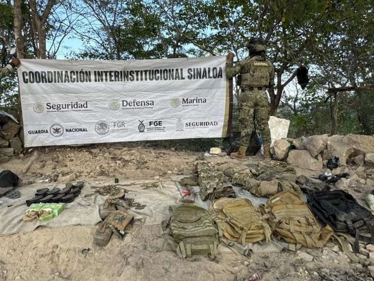 Hallan campamento criminal en San Ignacio con arma larga, cientos de cartuchos y equipo táctico; fuerzas federales lo inhabilitan
