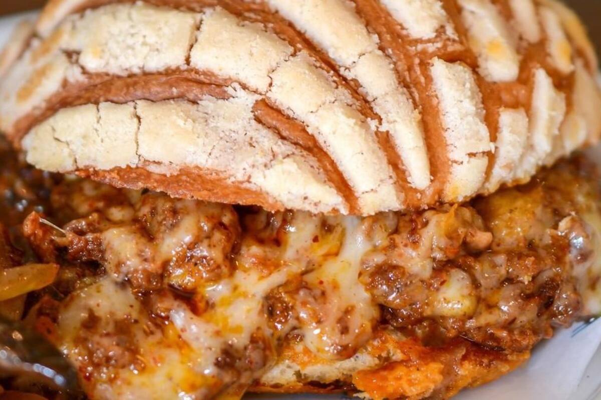 La concha rellena de “choriqueso”, creación culinaria en pandemia despertando el debate, ¿ya se te antojó?