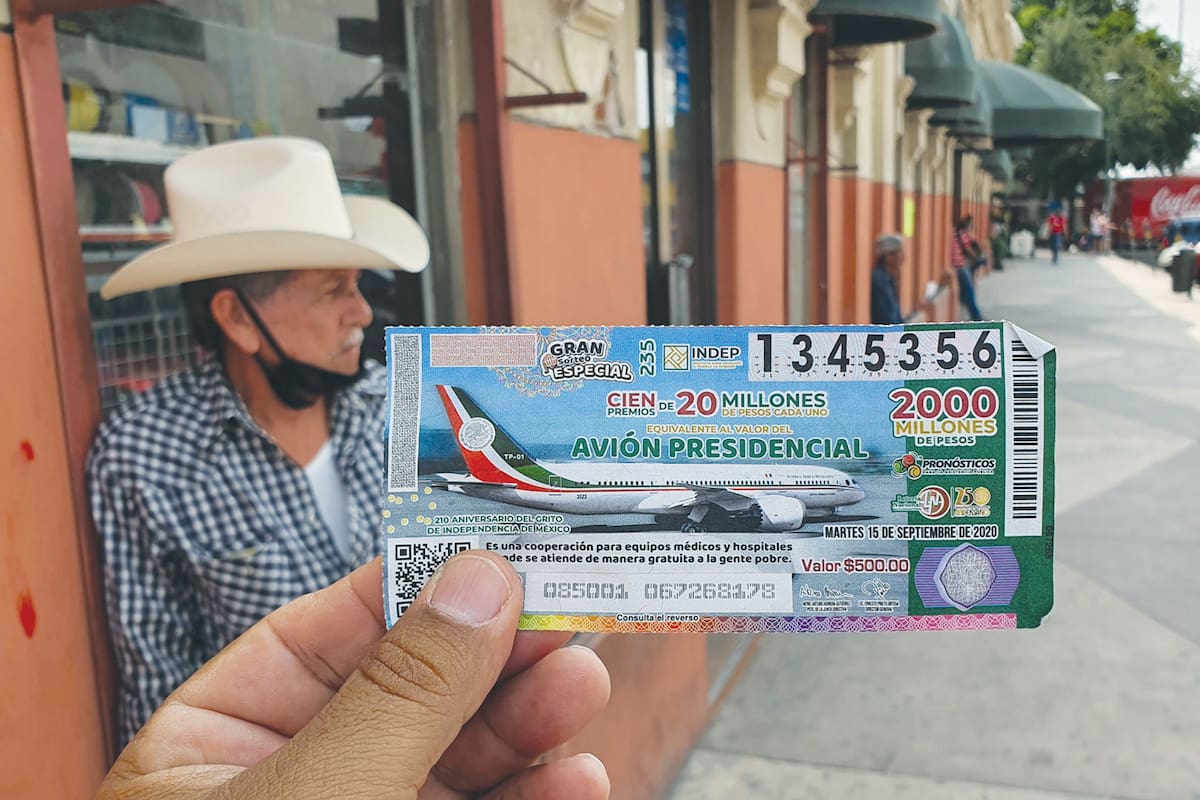 “¡Vuelan!” boletos para rifa del avión presidencial