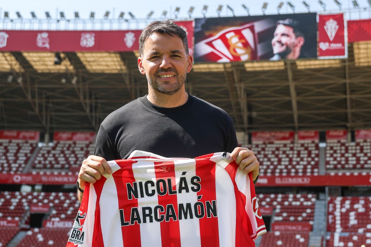 Nicolás Larcamón, extécnico de Cruz Azul, es nuevo entrenador del Sporting de Gijón en España