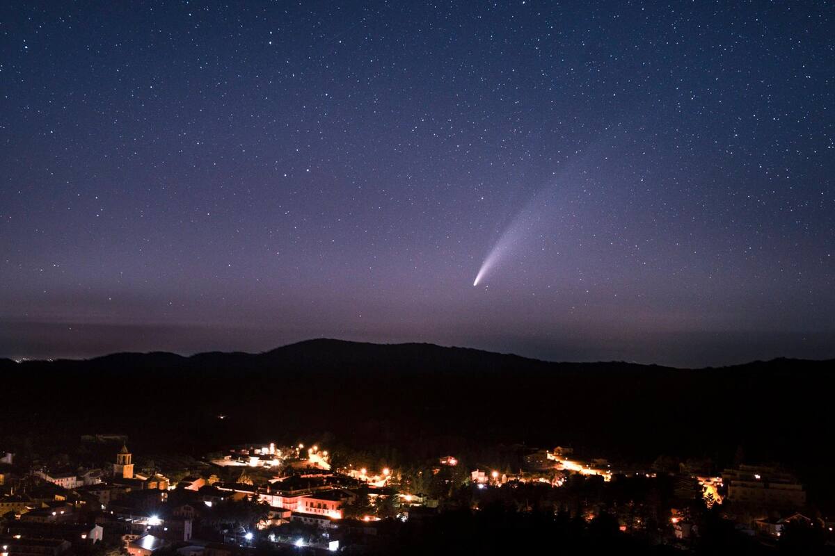 Así se ve desde el espacio cómo se acerca el cometa NEOWISE