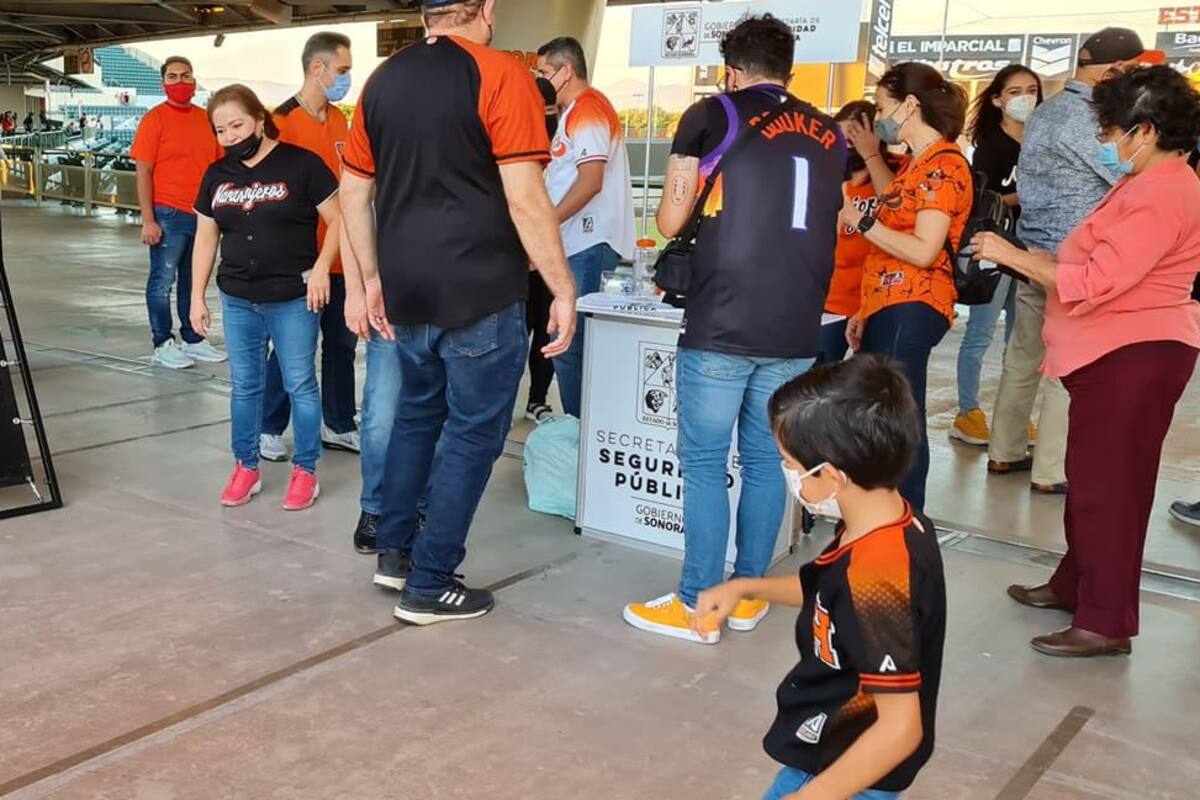Vuelve la afición al Estadio Sonora luego de prácticamente dos años sin ver a Naranjeros