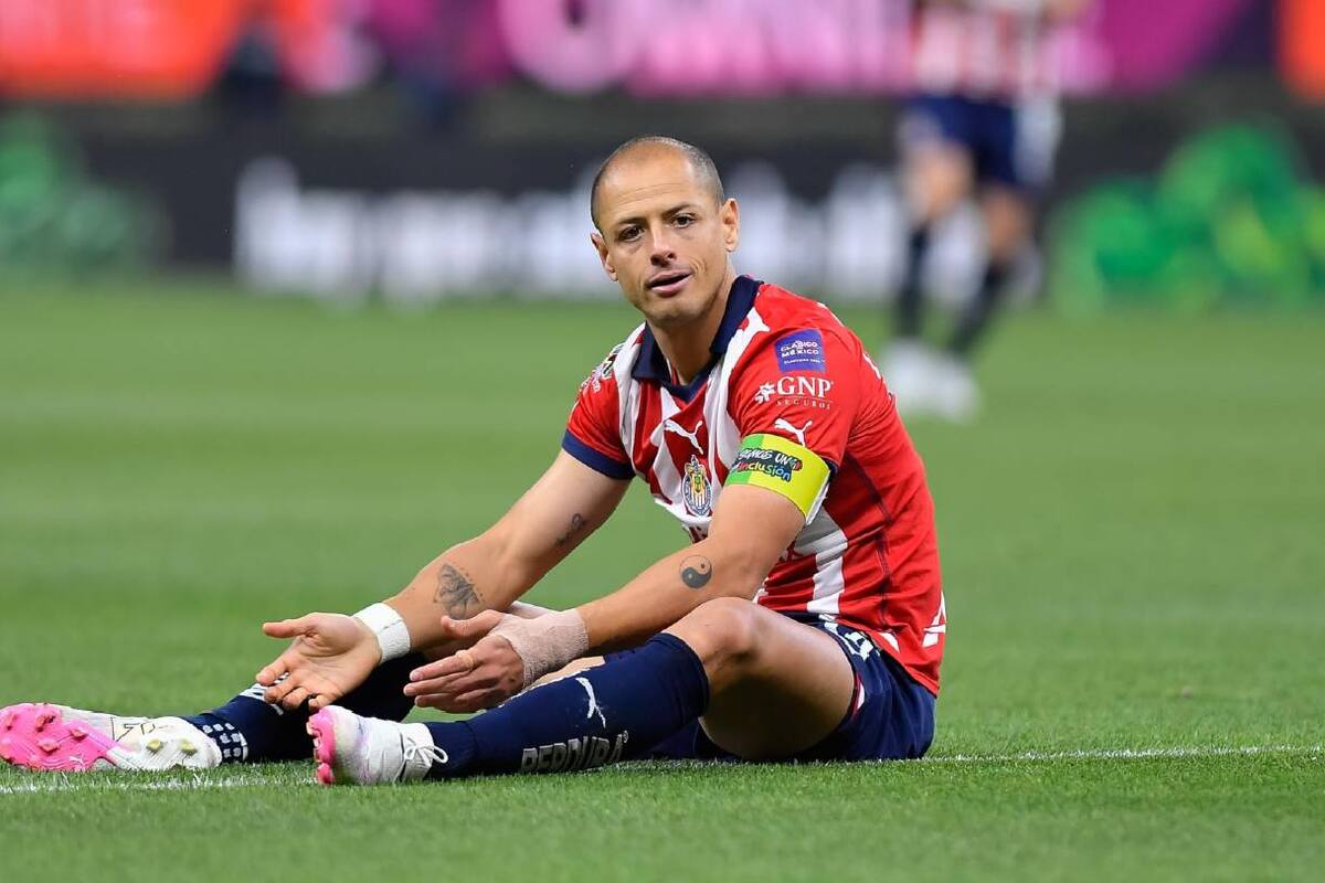 'Chicharito' no se recupera de su lesión y se perderá el partido de Chivas vs. Rayados