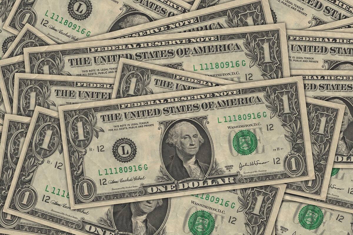 Dólar se mantiene en casas de cambio locales