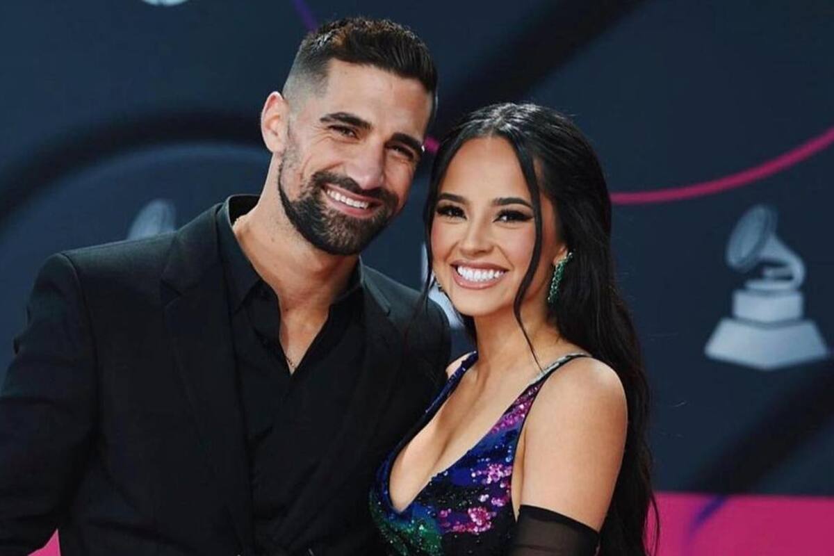 ¡Becky G dio el sí!... Se compromete con el futbolista Sebastián Lletget