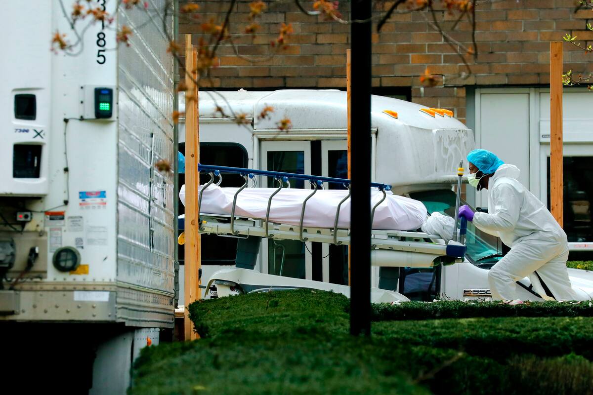 Florida abrirá 5 hospitales de campaña; suman más de 300 muertos