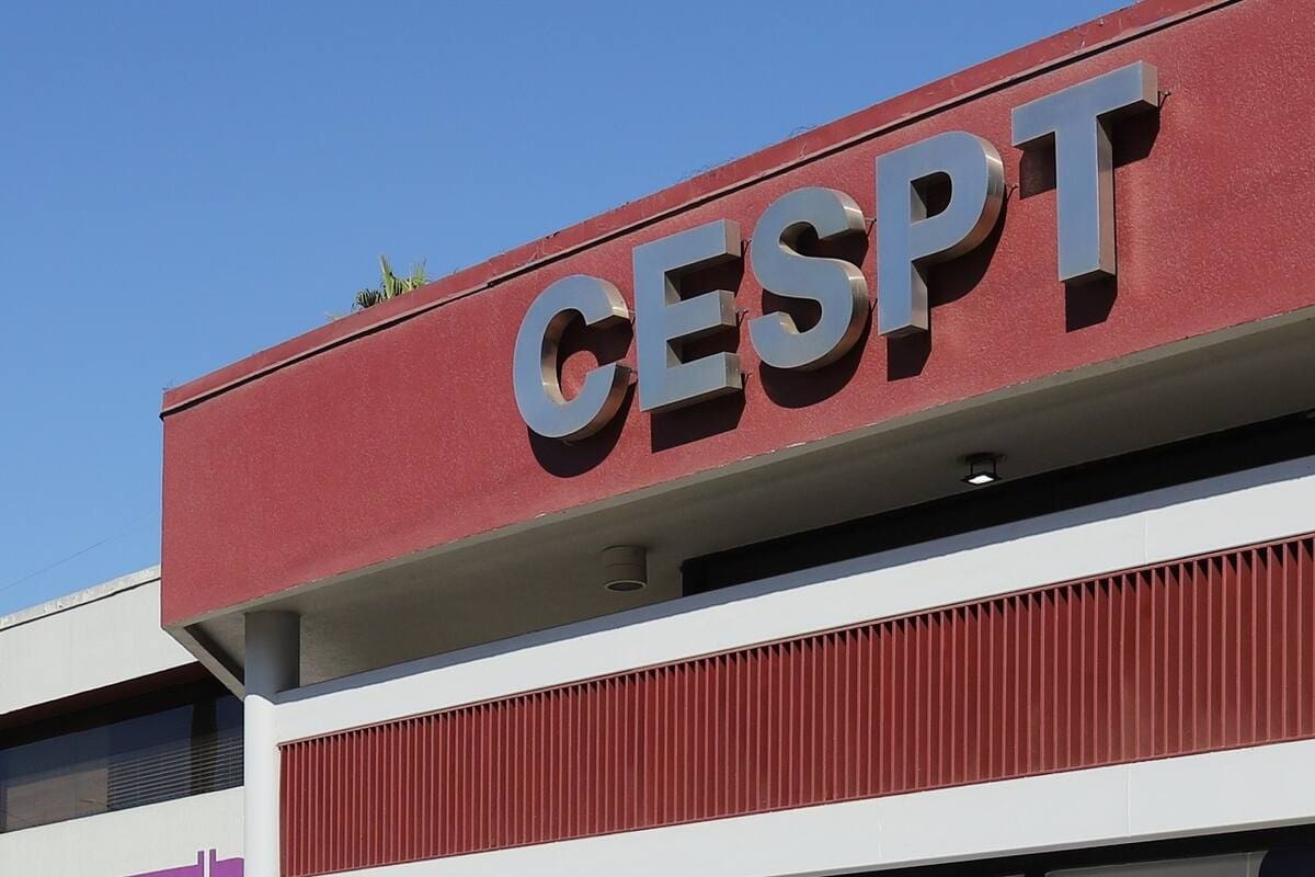 CESPT informa sobre trabajos de bacheo y drenaje